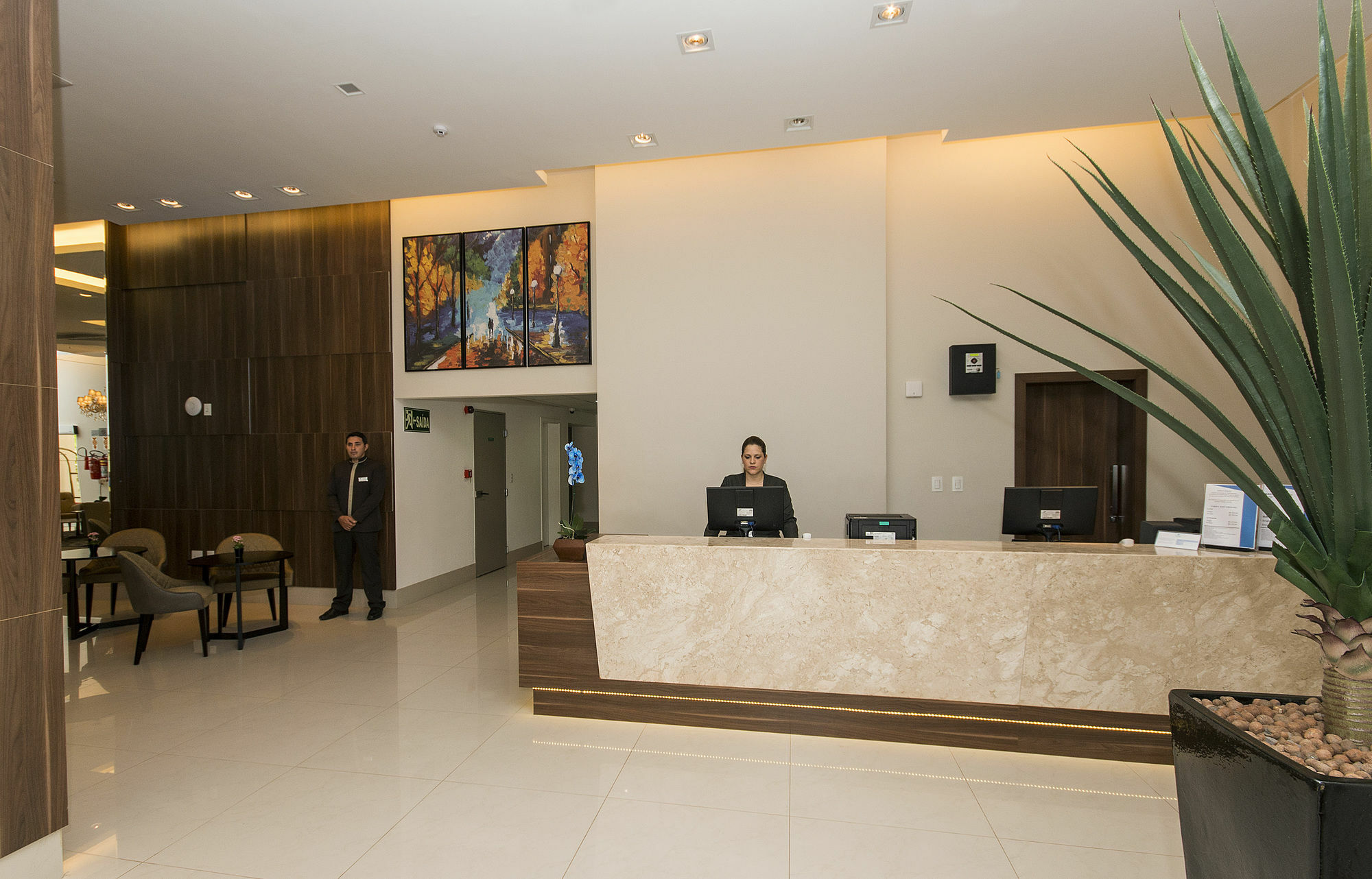 Comfort Hotel Cuiaba מראה חיצוני תמונה