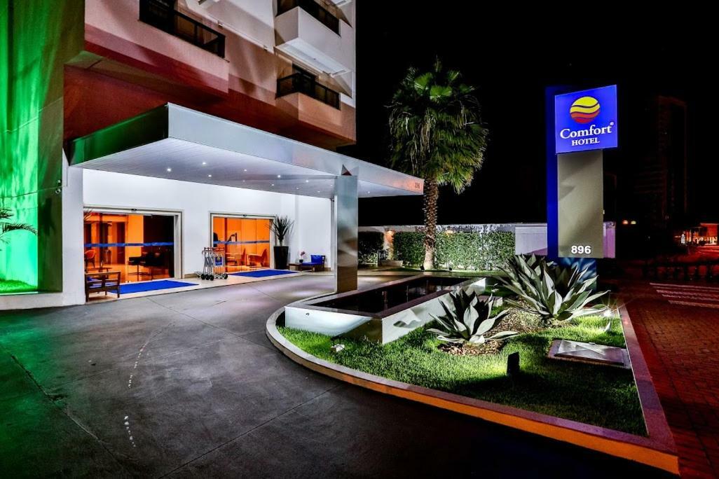 Comfort Hotel Cuiaba מראה חיצוני תמונה