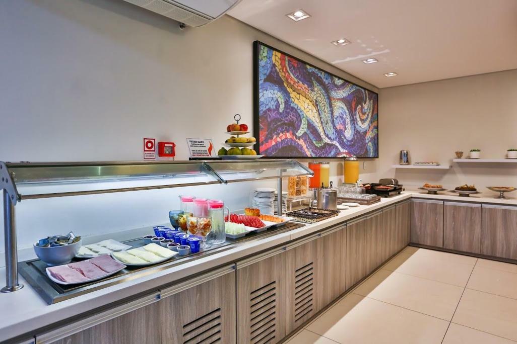 Comfort Hotel Cuiaba מראה חיצוני תמונה