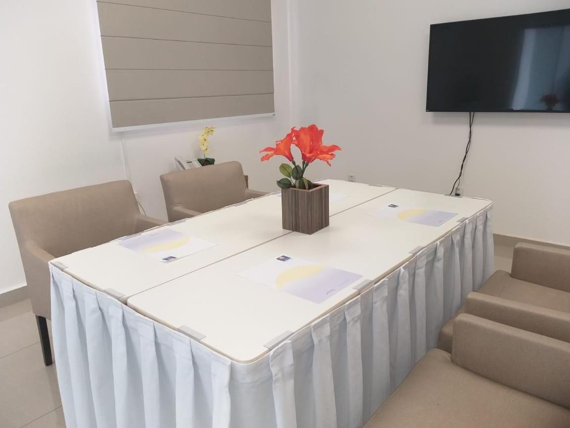 Comfort Hotel Cuiaba מראה חיצוני תמונה