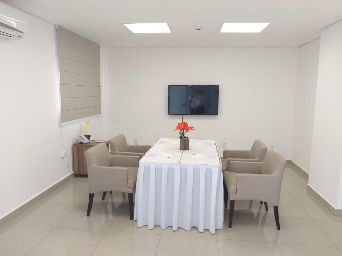 Comfort Hotel Cuiaba מראה חיצוני תמונה