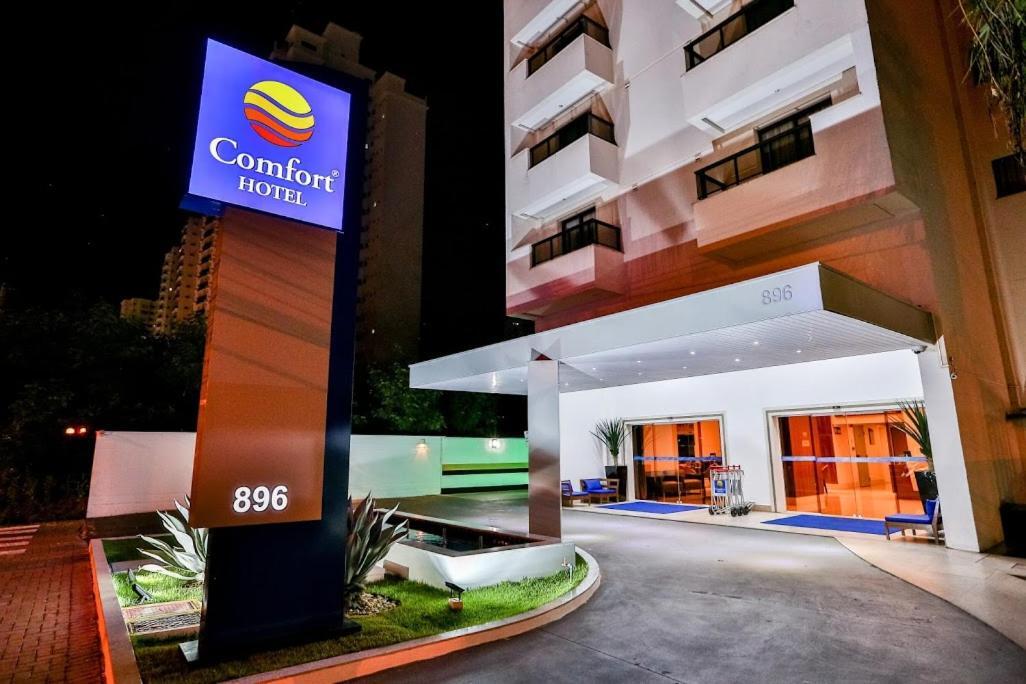 Comfort Hotel Cuiaba מראה חיצוני תמונה